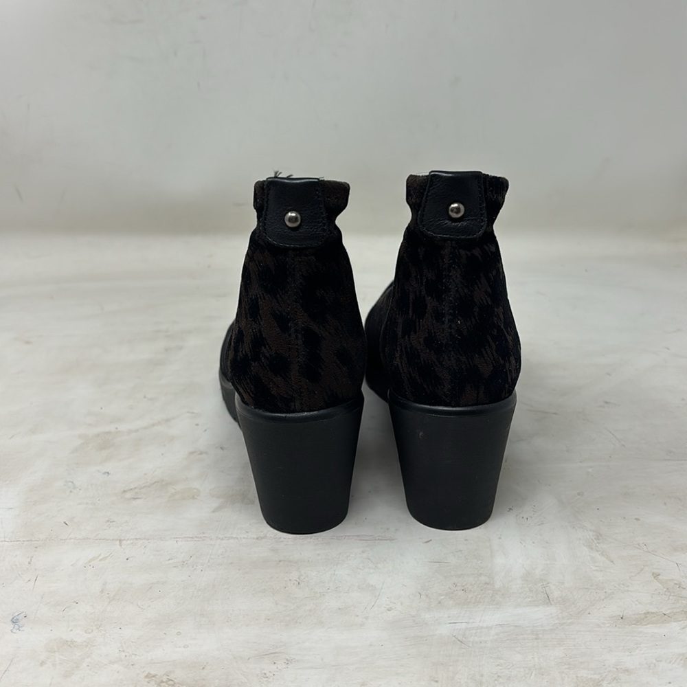 Women's Black Leopard Print Wedge Ankle Booties - Picture 4 of 4